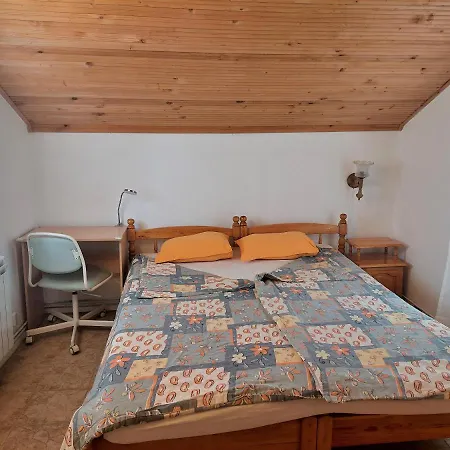 Ξενοδοχείο με διαμερίσματα Sofia Τσερνομόρετς